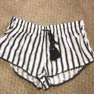 House of Harlow shorts